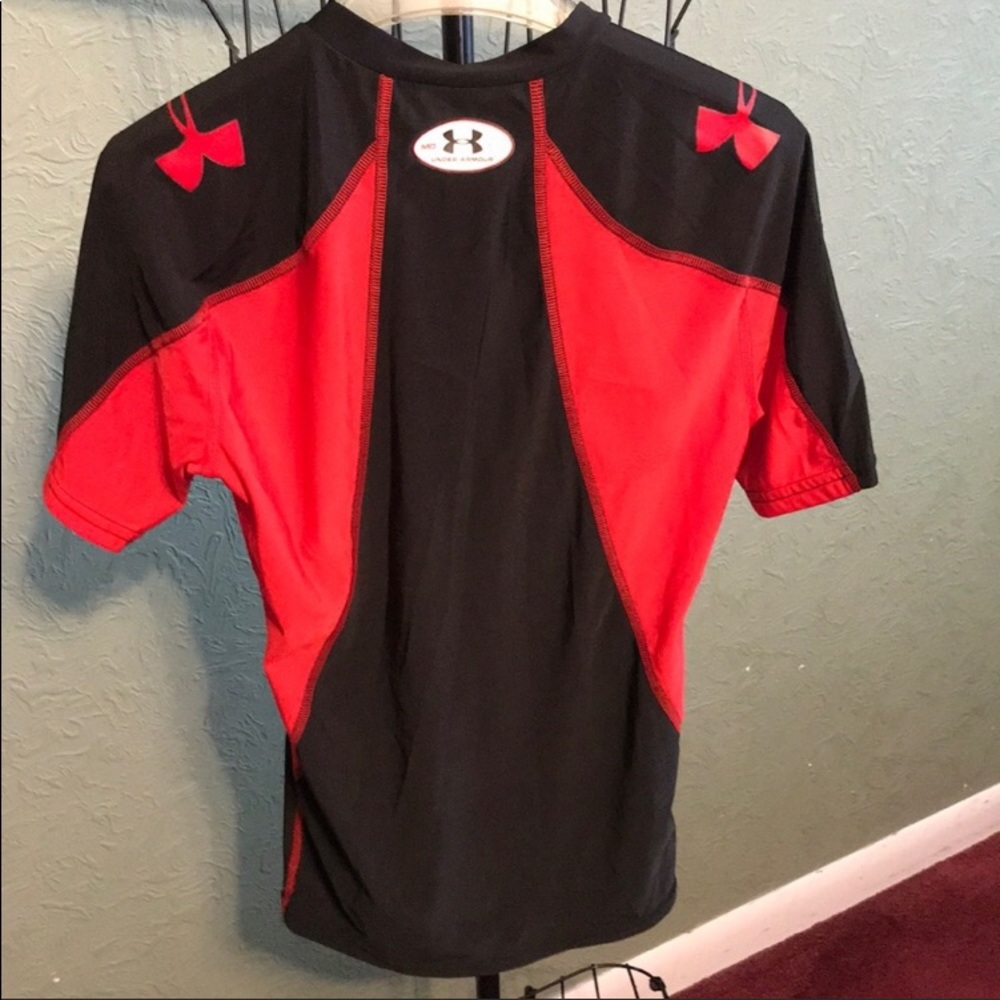 Boys under Armour heat gear Athletic shirt - Picture 2 of 7